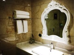 凯越国际大酒店-柏纳酒店(百色市政府恒基广场店)