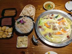 -佬土鹅肠火锅(解放路店)