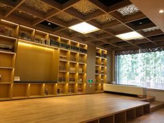 -漕河泾街道图书馆(漕河泾社区文化活动中心店)