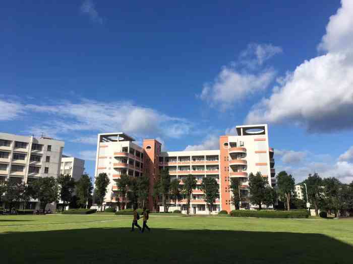 江门市第一职业技术学校-"第一职业高级中学位于胜利北路福雅酒店(现.