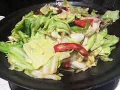 干锅手撕包菜-阿莉餐厅(枣阳路店)