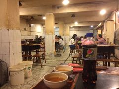 大堂-邓莽子老火锅(中兴路总店)