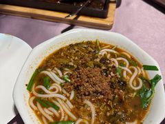-彩云天云南餐厅