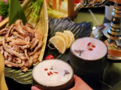 -湊湊火锅·茶憩(南京东路悦荟店)