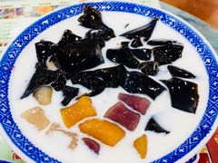 -赵记传承特色牛奶甜品(泉城广场店)