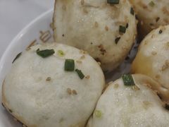 -老西白点心店
