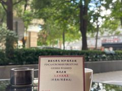 -LEO CAFE