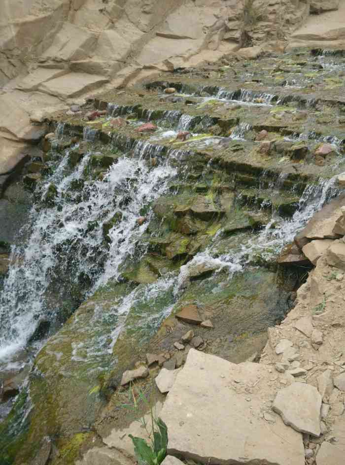 灵武市长流水生态旅游区-"长流水是灵武的景区,没有什么商业化,是比.