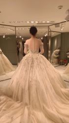 点击看大图 -GRACE KELLY婚纱与礼服(北京店)