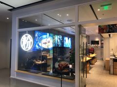 门面-俏凤凰(美林M·LIVE天地东座店)