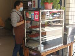 -珀玉莲花白米线店