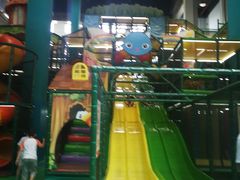 -蒙特利亲子乐园