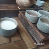 桌子和托盘的尺寸需要考量一下