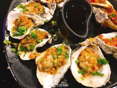 -何师烧烤·香辣蟹·川菜·30年老品牌(太古里旗舰店)