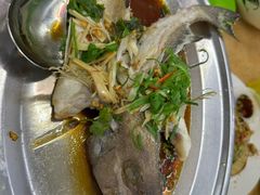 -明记烧鱼美味店