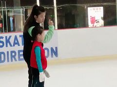 -冠军冰场CHAMPION RINK(百年港湾奥特莱斯店)