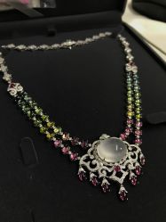 -北京七彩云南翡翠珠宝旗舰店(月坛店)