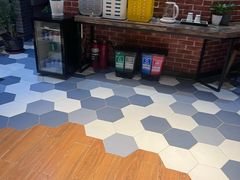 -艺漫酒店(苏州寒山寺狮山路地铁站店)