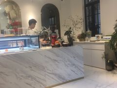 -Fridi Patisserie Cafe