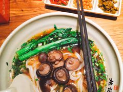 -湘人龙记老长沙米粉(鸟巢店)