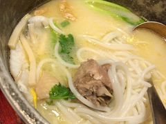 云南过桥米线-云海肴·汽锅鸡·云南菜(苏州中心店)