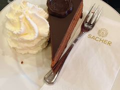 -Cafe Sacher(WIEN)