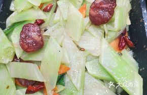 Cured Sausage Stir-fried with Bamboo Shoots