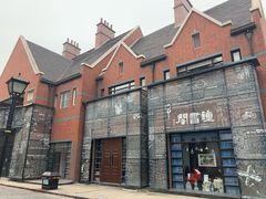 -钟书阁(松江泰晤士小镇店)