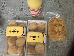 泡芙小奶球-三只蜜蜂蛋糕(东城店)