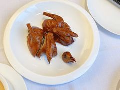 玻璃皮润烧乳鸽-北京厨房(西安SKP店)