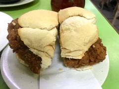 猪扒包-胜利茶餐室