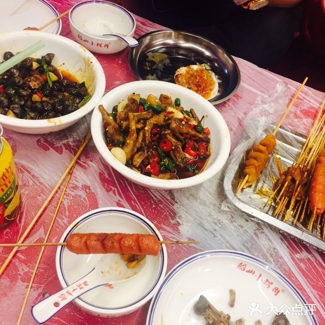 小辉哥大排档(船山路总店)招牌烧鸡脚图片