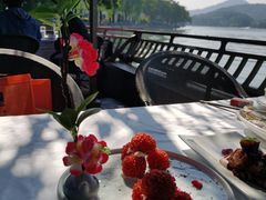 杨梅鳕鱼球-柳莺湖上·湖景餐厅·江南菜(西湖店)