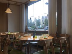 靠窗位-兔行天下-鸿鹤鲜锅兔(中海国际店)