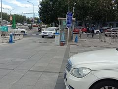 -悦邻百姓广场-停车场