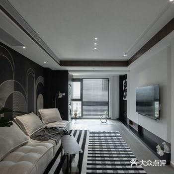 【现代简约】破局设计，深灰与金色交织，打造恰到好处的张扬感
