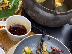 -云海肴·汽锅鸡·云南菜(天山百盛优客店)