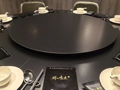 -鲜入唯煮·港式海鲜牛肉火锅(金宝街店)