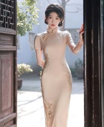 -租旗袍租礼服馆