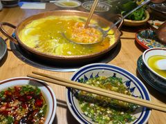 -洱火云南酸菜牛肉火锅(石景山当代商城店)