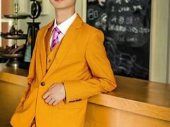 -燕西婚纱摄影工作室(友盛上都写字楼店)