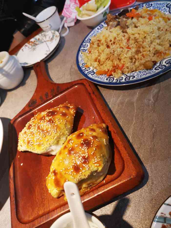 戈壁母亲饭店-"这个冬天第一次来吃,点的红柳烤肉,架子肉.