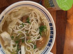 -鑫花溪牛肉米粉(东环大润发店)