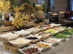 -飨食汇全日制餐厅·昆山皇冠假日酒店(九方店)