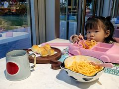 -水桶王国主题餐厅·聚会·生日派对·亲子活动·家庭套餐(亚龙湾希尔顿店)