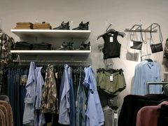 -H&M(天一广场店)