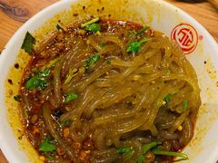 -万记麻辣烫国展总店