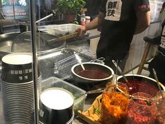 -自黑豆夫·臭豆腐夹馍(四海唐人街店)