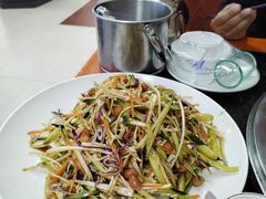-九妹农家大铁锅东北菜(江湾店)