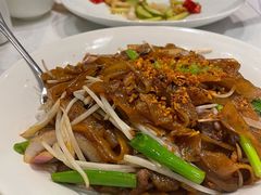 避风塘炒牛河-唐宫海鲜舫